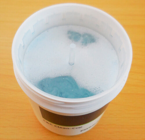 洗浄剤を入れた様子