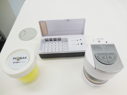 補聴器をケアする道具には、乾燥剤がある。乾燥させるものには、いくつか種類がある。